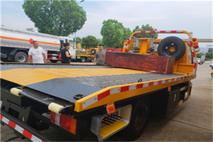 武穴附近拖车电话号码服务